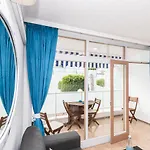 Serenity Yumbo: Beachside With Free Wi-fi And Concierge Apartment *