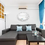Serenity Yumbo: Beachside With Free Wi-fi And Concierge